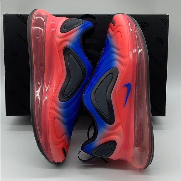 NIKE AIR MAX 720 GS - Picture 10 of 16